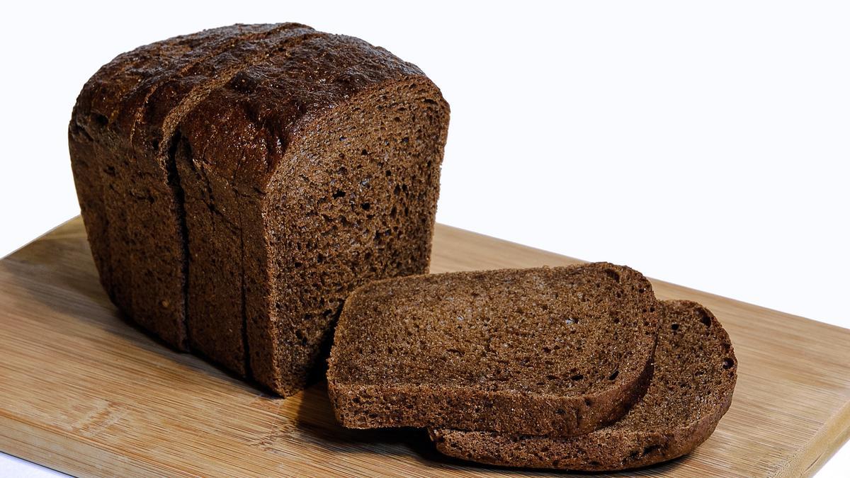 ¿Es cierto que el pan de centeno engorda por la noche? Descubre la verdad sobre este alimento y su relación con tu peso